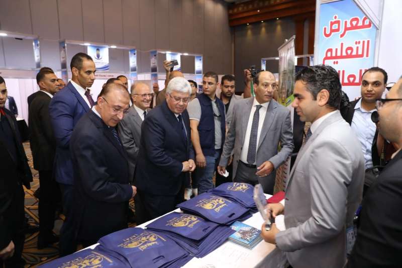 افتتاح المعرض التعليمي لمؤسسة أخبار اليوم بالإسكندرية بحضور وزير التعليم العالي