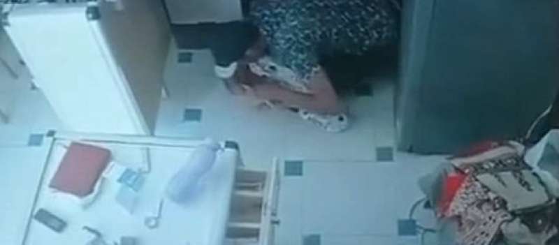 اعتداء بلطجي على طالبة في صيدلية في الإسماعيلية