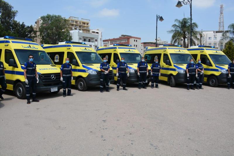 سيارات إسعاف ضمن مبادرة حياة كريمة