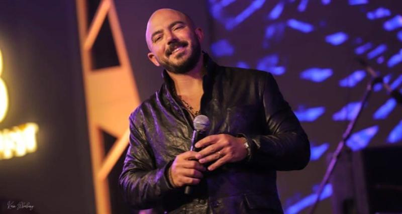 محمود العسيلي يروج لأغنيته الجديدة «الدلوعة»
