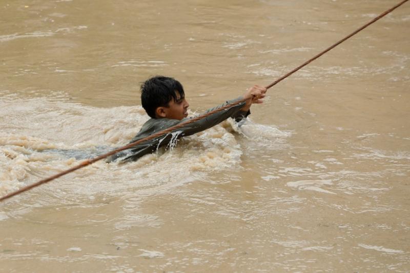 آثار الفيضانات في باكستان 