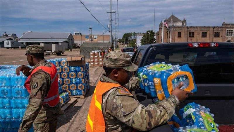 الجيش الأمريكي يتدخل لحل أزمة المياه بولاية ميسيسيبي بعد فرض حالة الطوارئ