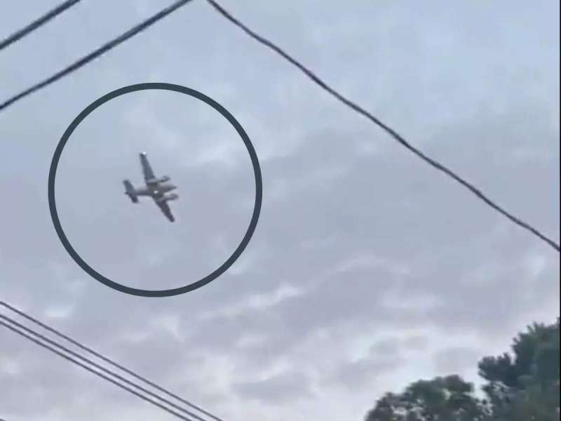 رصد الطائرة قبل هبوطها..مصدر الصورة تايم نيوز