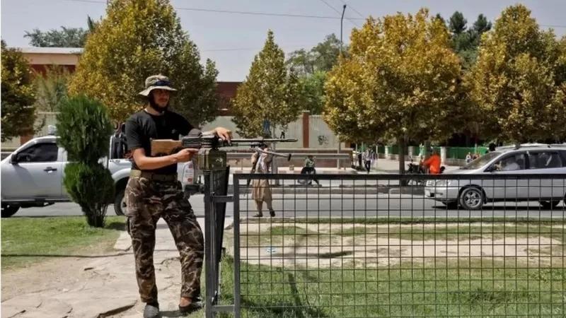 عاجل.. داعش يتبنى الهجوم على السفارة الروسية في كابل