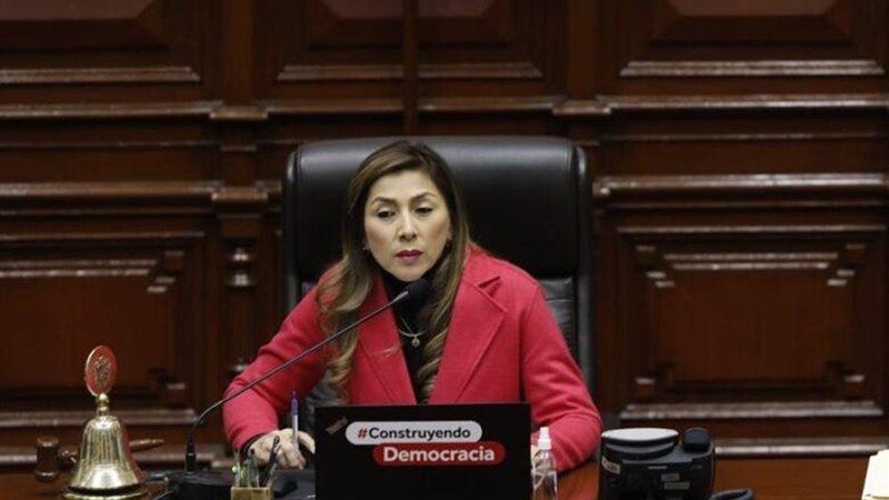 «تسريب صوتي» يطيح برئيسة الكونجرس في بيرو