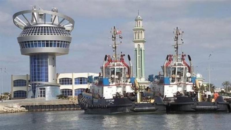 ميناء دمياط: استقبلنا 8 سفن وغادر 5 آخرين خلال 24 ساعة