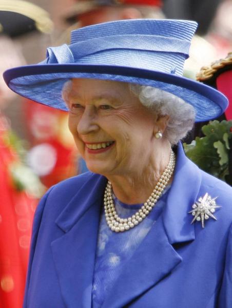 ما هو أصل مجوهرات الملكة إليزابيث؟ المصدر موقع yandex