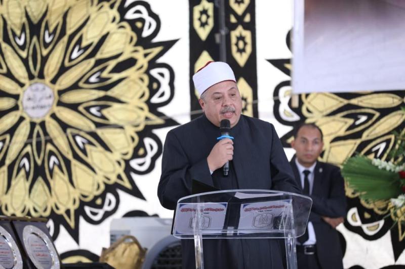 الشيخ أيمن عبدالغني رئيس قطاع المعاهد الأزهرية 
