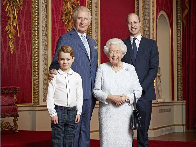 أول تصريحات ولي العهد البريطاني: «سأكرم جدتي إليزابيث و ادعم تشارلز»