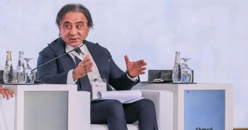 رجل الأعمال أحمد عز في ظهور نادر: مصر يمكن أن تكون قاعدة لاستثمارات خليجية في صناعة السيارات