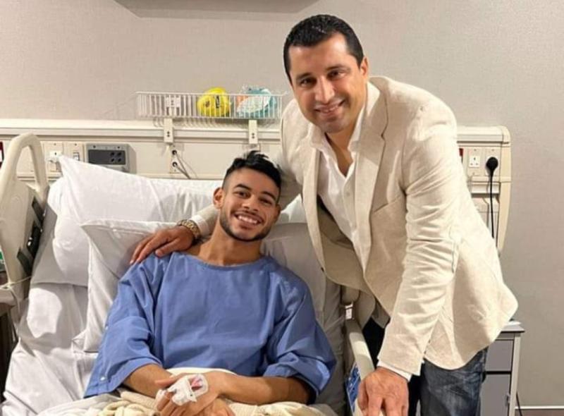 هيثم فاروق يزور دونجا بعد إجراء جراحة الغضروف 
