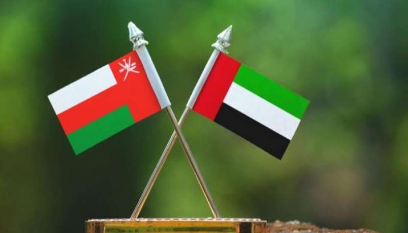 رئيس الإمارات يشيد بالعلاقات التاريخية بين بلاده وعمان خلال زيارة لمسقط