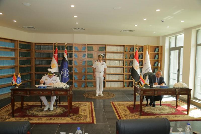 الكلية البحرية توقع بروتوكول تعاون مع مكتبة الإسكندرية