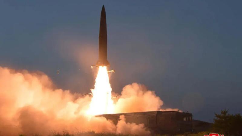 كوريا الشمالية تطلق صاروخا باتجاه بحر اليابان