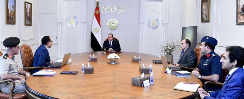 اجتماع الرئيس السيسي مع أعضاء الحكومة-صورة من حساب المتحدث بفيسبوك