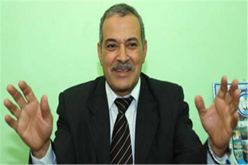 عبد العزيز السيد، رئيس شعبة الثروة الداجنة بغرفة القاهرة التجارية