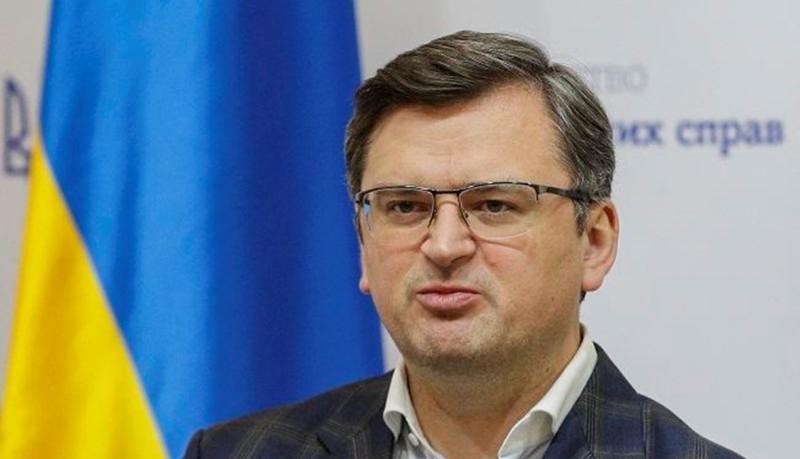 وزير الخارجية الأوكراني يُشارك في اجتماع دولي داخل ملجأ!