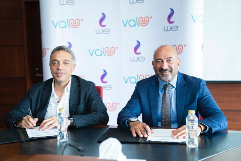 اتفاقية تعاون بين «ڤاليو» و«المصرية للاتصالات» لإتاحة خدمة التقسيط بفروع «وي»