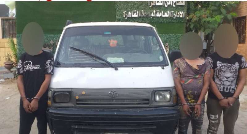 ضبط 3 أشخاص بتهمة سرقة سيارة ميكروباص في بولاق أبو العلا