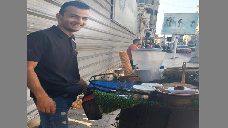 «قهوة على البرميل».. مشروع طالب آداب الإسكندرية تحمل المسؤولية وأصبح نموذجًا لزملائه