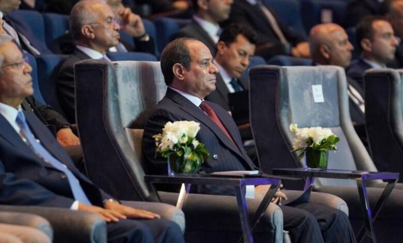 الرئيس السيسي: «إحنا عاملين نقاش مفتوح عن مصر وأحوالها.. وأكلمكم عن المسئولية اللي في رقبتي»
