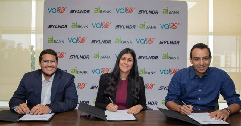 شركة «ڤاليو» و«aiBANK» يعلنان عن شراكة مع «سليندر» منصة التجارة الإلكترونية للسيارات بهدف تقديم حلول تمويل ابتكارية في سوق السيارات المستعملة