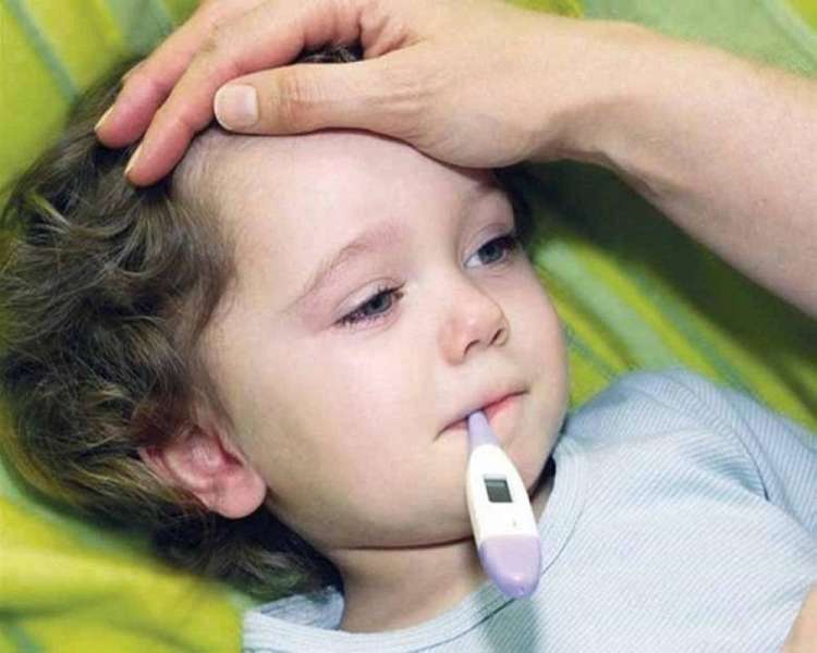 ”مع بداية الشتاء”.. كيف تحمي طفلك من العدوى بالأنفلونزا؟
