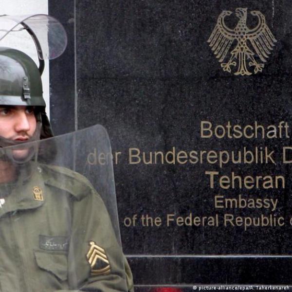 ألمانيا تدعو مواطنيها لمغادرة إيران