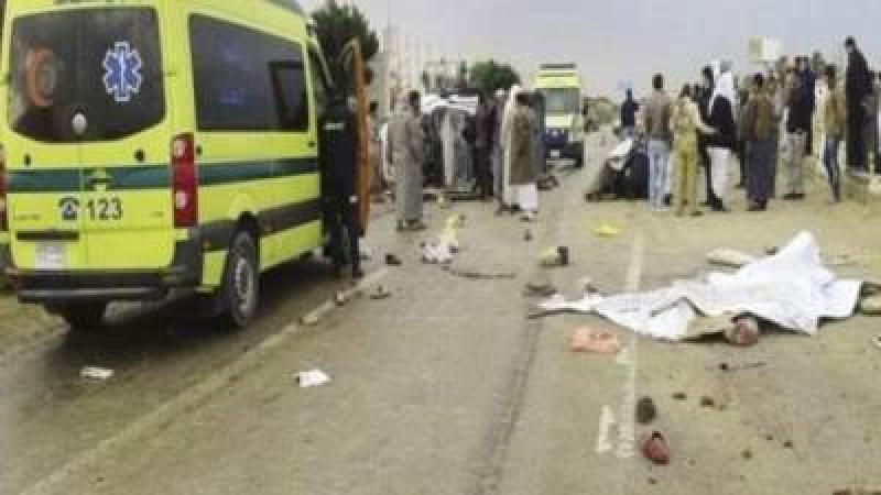مصرع شخصين وإصابة 12 آخرين في حادث تصادم ميكروباص بسيارة نقل بطريق القاهرة أسيوط