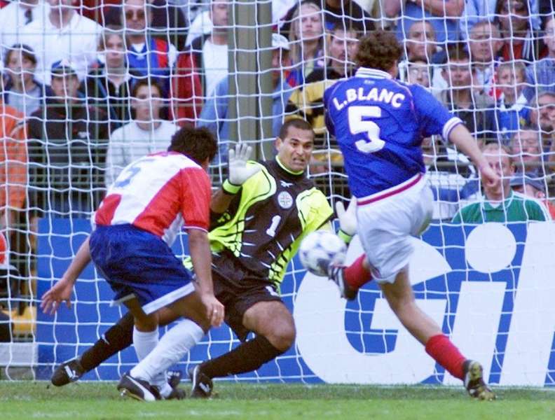 أول ذهبي في تاريخ كأس العالم 1998