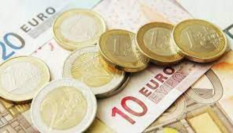 اليورو- مصدر الصورة وكالة بلومبرج 