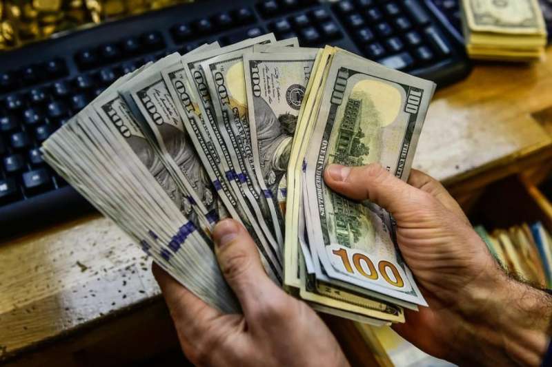 استقرار سعر الدولار اليوم في مصر بعد تراجعه عالميًا