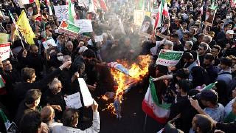 في 24 ساعة.. منظمة حقوقية: إيران قتلت 90 متظاهرا