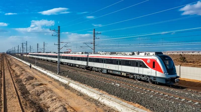 مد ساعات تشغيل القطار الكهربائي الخفيف LRT حتى منتصف الليل بداية من الغد| خاص