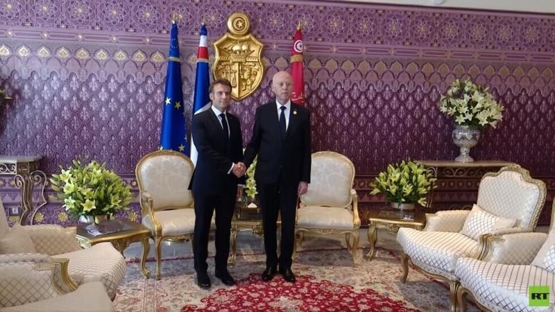 القمة الفرنكوفونية.. الرئيس التونسي وماكرون يبحثان العلاقات الثنائية