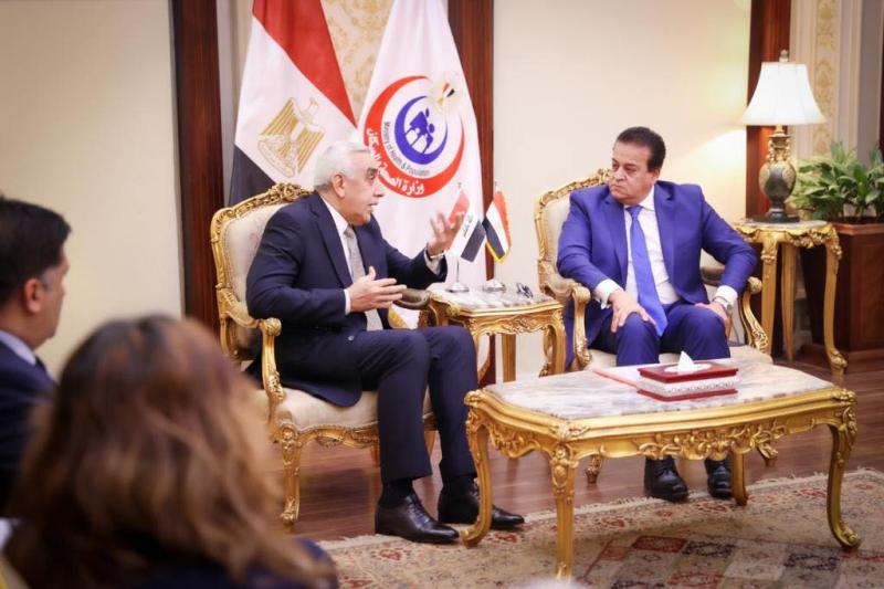 «عبد الغفار» يستقبل سفير دولة العراق لدى مصر لبحث سبل التعاون بين البلدين