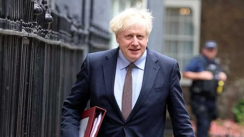 رئيس وزراء بريطانيا الأسبق يدشن حملة جمع تبرعات لأوكرانيا