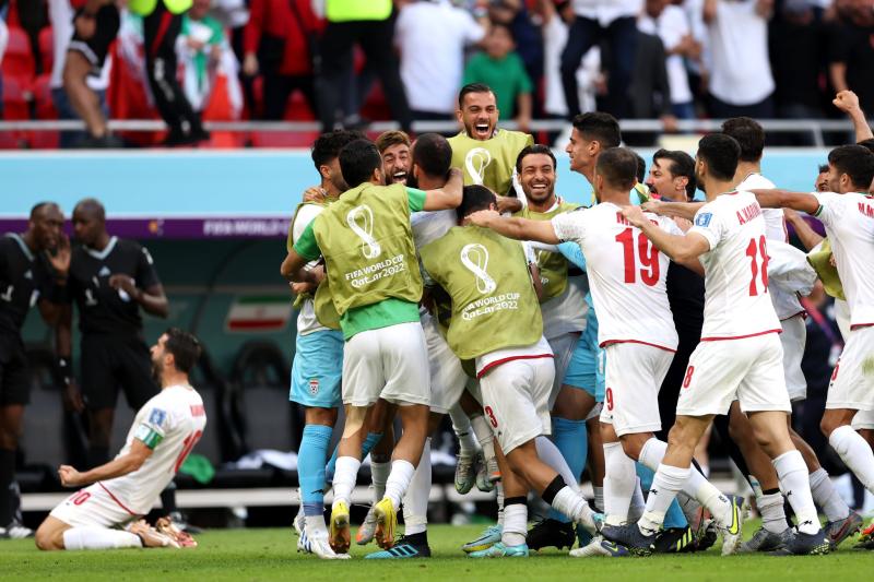 أمريكا تتراجع أمام إيران قبل مباراتهما بكأس العالم 2022