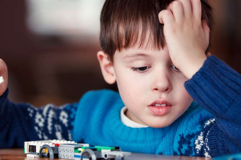 هل يصاب الأطفال بالاكتئاب مثل الكبار؟