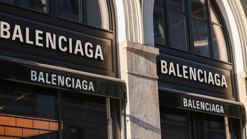 شركة بالينسياغا – Balenciaga