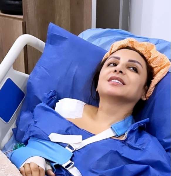 أنغام ترفض ”البنج الكلي” أثناء عمليتها الجراحية.. طبيبها يكشف السبب