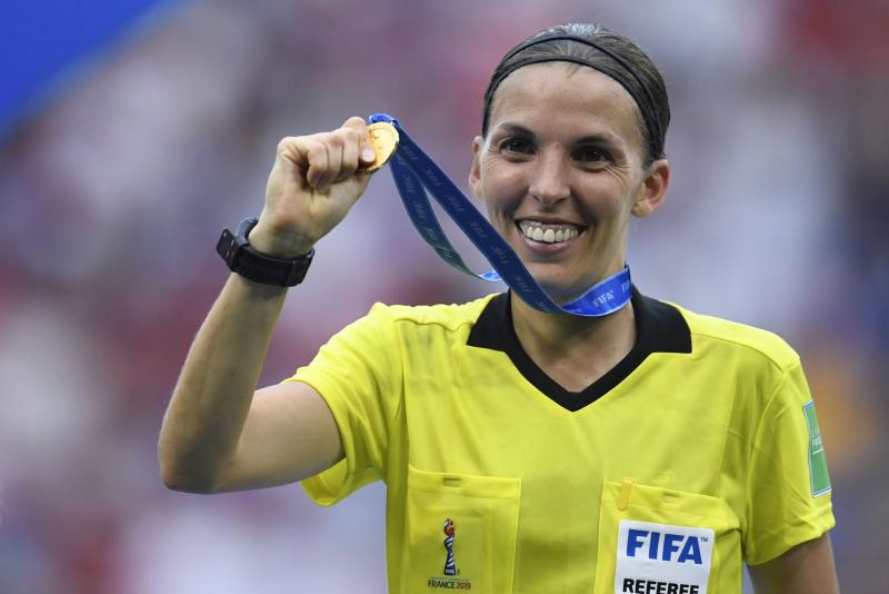 ظهور العنصر النسائي لأول مرة في كأس العالم 2022