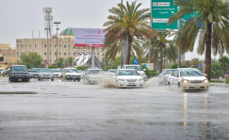 هنا السعودية.. من المتوقع هطول أمطار وسيول جارية خلال الساعات القادمة