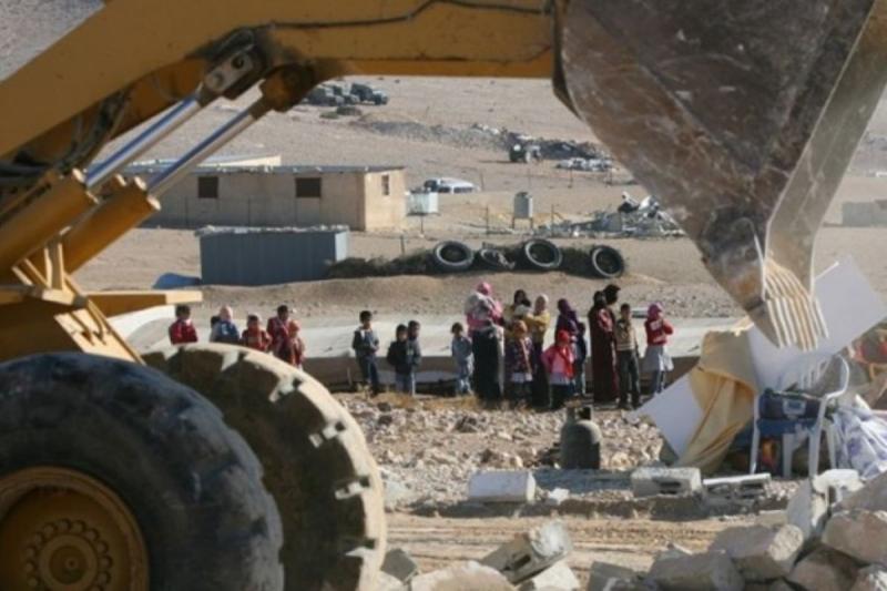 القوات الإسرائيلية تزيل خيام سكان قرية العراقيب مجددا