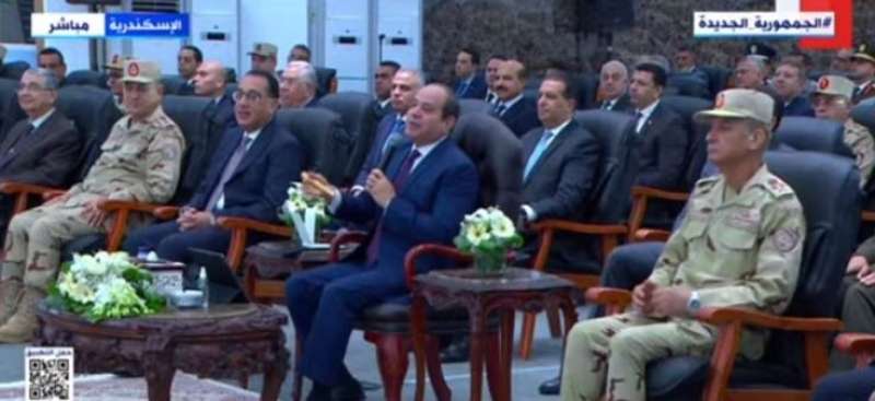 الرئيس السيسي: «المخالفات تعطل تطوير وبناء المحاور.. ودي فلوس مصر»