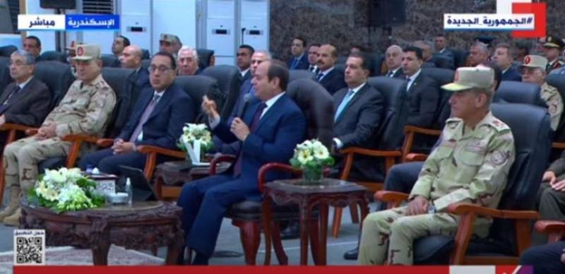 الرئيس السيسي: «700 مليون جنيه تعويضات لإقامة طريق الإسكندرية أبو حمص»