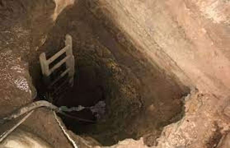 «انهار الحفر على صاحبهم».. ضبط 3 أشخاص بتهمة التنقيب عن الآثار في سوهاج