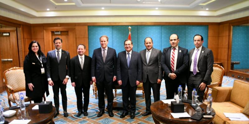 مباحثات مصرية أمريكية لتعزيز التعاون في مجالات البترول والغاز