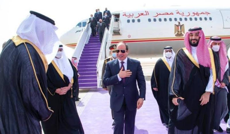  استقبال الرئيس السيسي بمطار الرياض_ أرشيفية