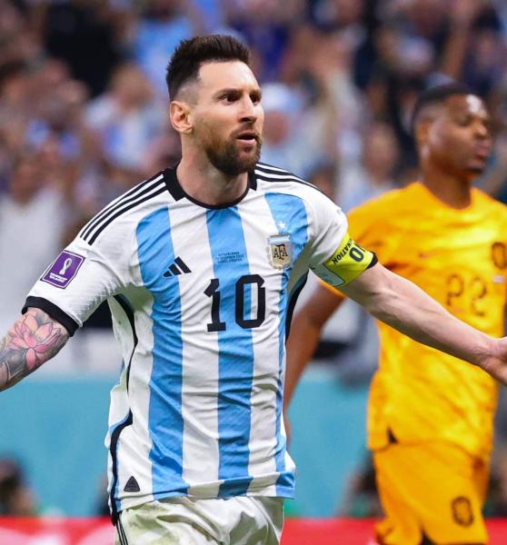 ميسي يهاجم مدرب هولندا: «لم يحترم منتخب الأرجنتين»